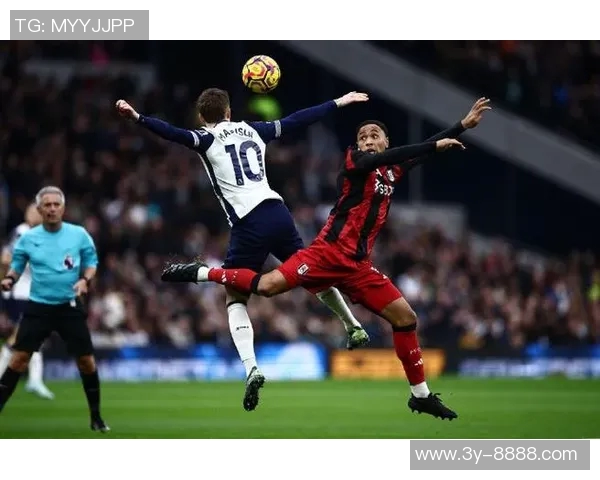 差点出事!热刺后场出球被断,勒温得球后扫射高出横梁